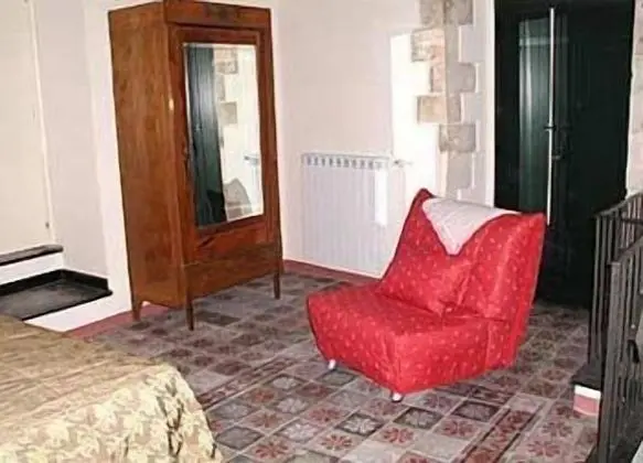 Studio for 3 people