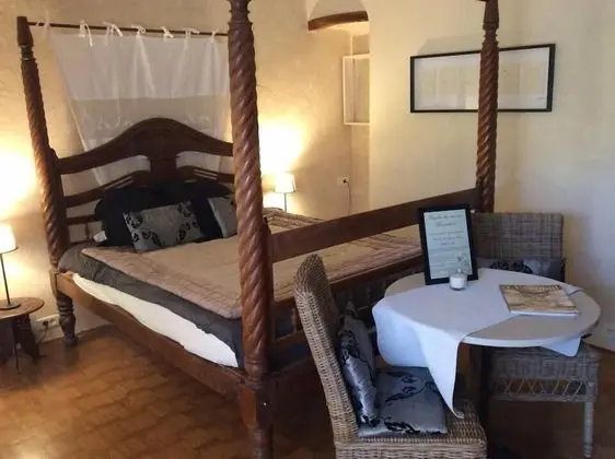 Tek Büyük Yataklı Oda (Clin d'Oeil)