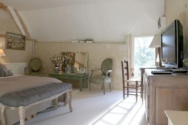 Traditional Tek Büyük Yataklı Oda (Blanche)