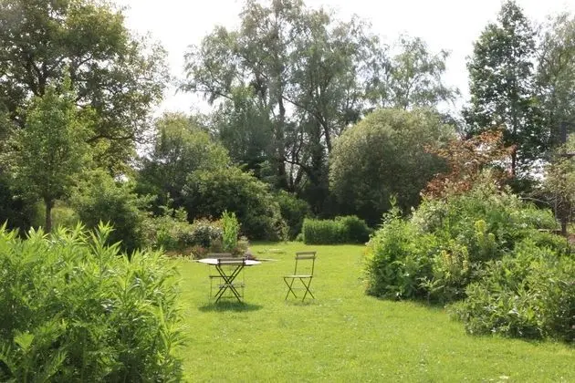 Traditional Tek Büyük Yataklı Oda (Blanche)