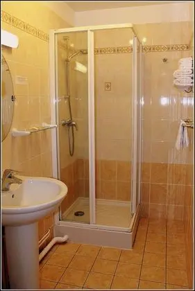 Classic Tek Büyük Yataklı Oda
