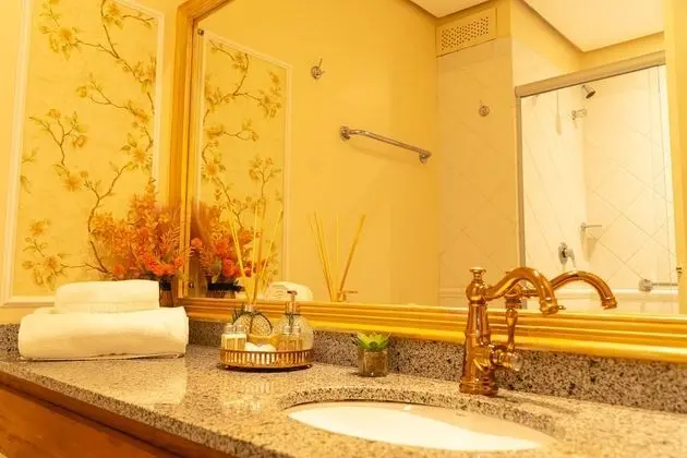 Deluxe Tek Büyük Yataklı Oda, Jakuzi (Lyon)