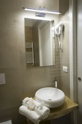 Deluxe Tek Büyük Yataklı Oda (Blue Harbor)
