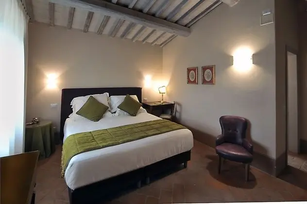 Classic Tek Büyük Yataklı Oda