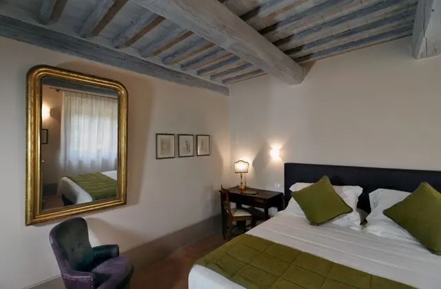 Classic Tek Büyük Yataklı Oda