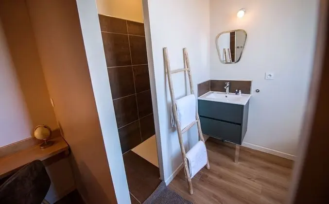 Standard Süit, Banyolu/Duşlu, Şehir Manzaralı
