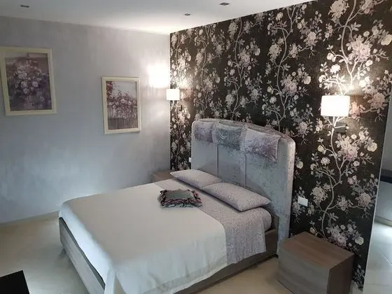 Romantic Tek Büyük Yataklı Oda