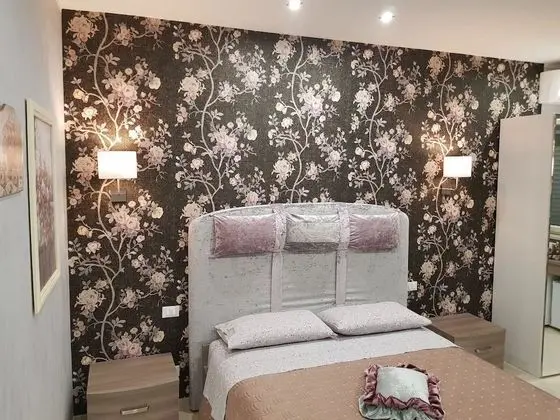 Romantic Tek Büyük Yataklı Oda