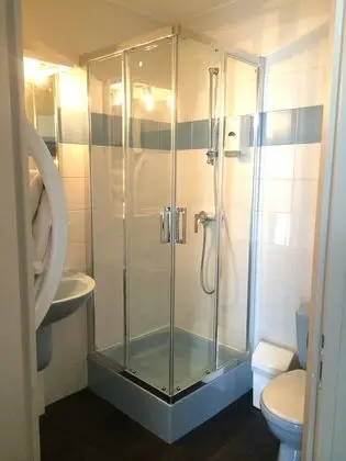 Basic Tek Büyük Yataklı Oda