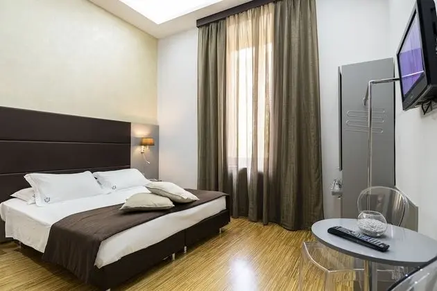 Comfort Tek Büyük veya İki Ayrı Yataklı Oda