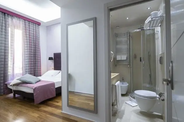 Comfort Tek Büyük veya İki Ayrı Yataklı Oda