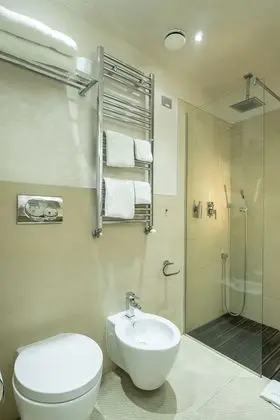 Comfort Tek Büyük veya İki Ayrı Yataklı Oda