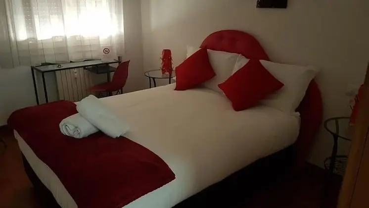 Classic Tek Büyük veya İki Ayrı Yataklı Oda