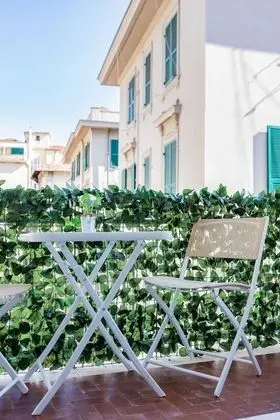 Üç Kişilik Oda, Balkon