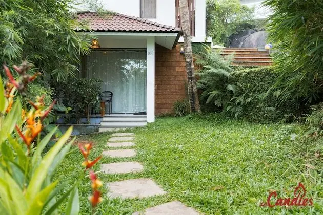 Basic Tek Büyük Yataklı Oda, Sigara İçilmez, Bahçe Manzaralı