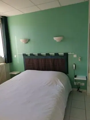 Büyük Yataklı Tek Kişilik Oda