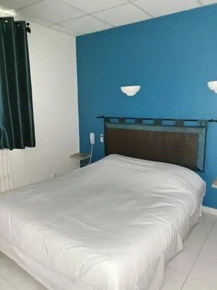 Büyük Yataklı Tek Kişilik Oda