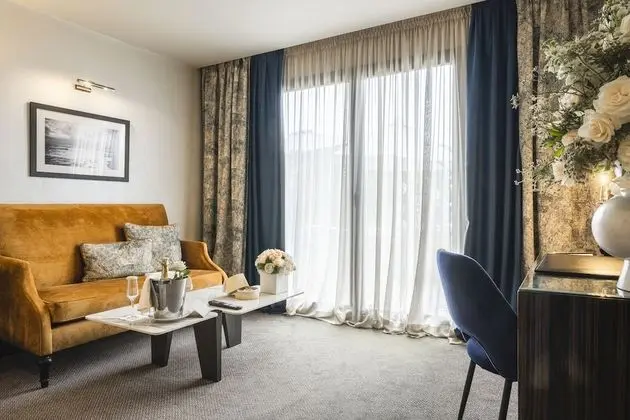 Superior Double room with pool & garden view