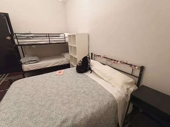 Basic Tek Büyük Yataklı Oda