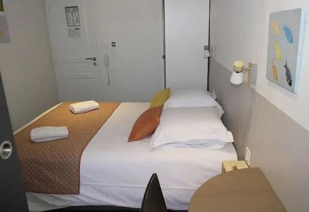 Standard Tek Büyük Yataklı Oda