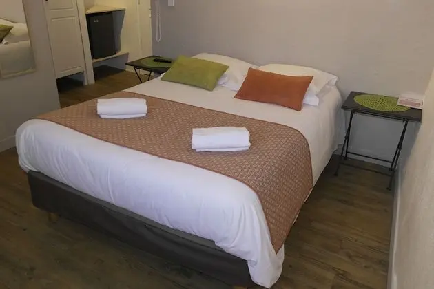 Tek Büyük Yataklı Oda (Chambre double vue rue)