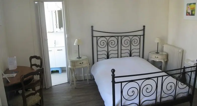 Tek Büyük Yataklı Oda (37)