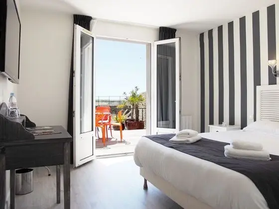 Comfort Tek Büyük Yataklı Oda