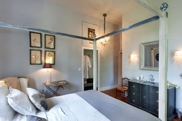 Tek Büyük Yataklı Oda (aux Herbiers)