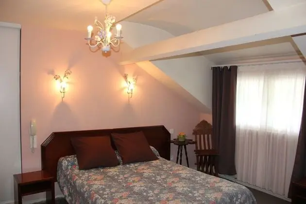 Üç Kişilik Oda (Henry IV)