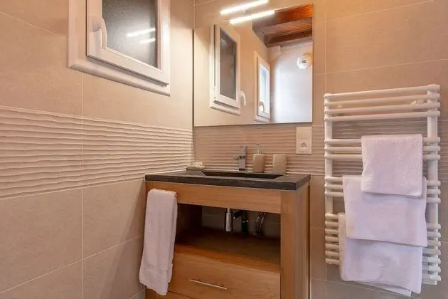 Tek Büyük Yataklı Oda, Balkon (La Yaute)