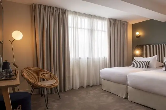 Comfort Tek Büyük veya İki Ayrı Yataklı Oda