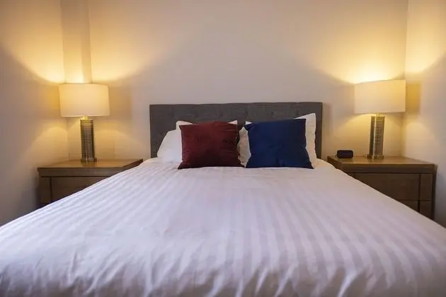 Suite avec chambre fermée + divan-lit