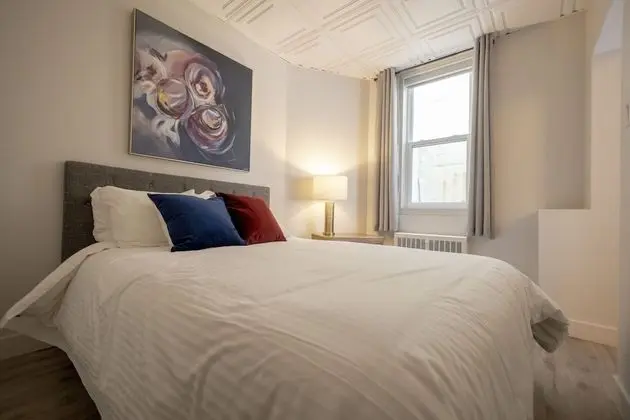 Suite avec chambre fermée + divan-lit