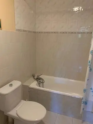 Tek Kişilik Oda, Ortak Banyo