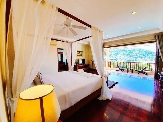 Deluxe Room with Pool View