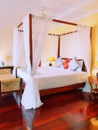 Deluxe Room with Pool View