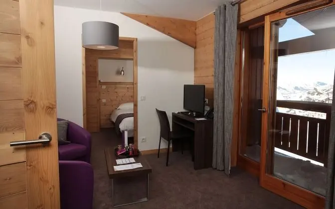 Süit (Village View)