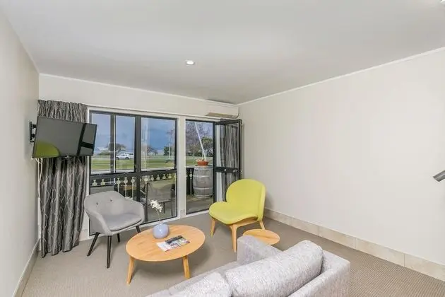 Premier Apart Daire, 2 Yatak Odası, Sigara İçilmez, Göl Manzaralı