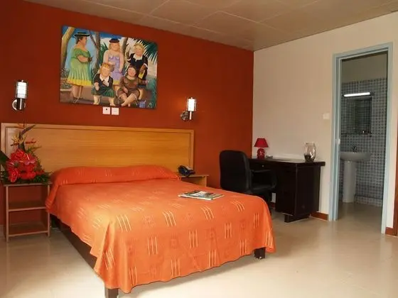Deluxe Tek Büyük Yataklı Oda