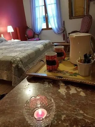 Tek Büyük Yataklı Oda (Guernazelle)