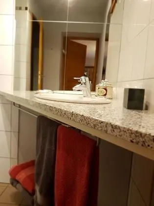 Tek Büyük Yataklı Oda (Guernazelle)