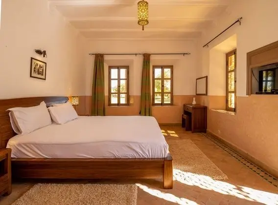 Comfort Tek Büyük Yataklı Oda, 1 En Büyük (King) Boy Yatak, Teras, Bahçe Manzaralı