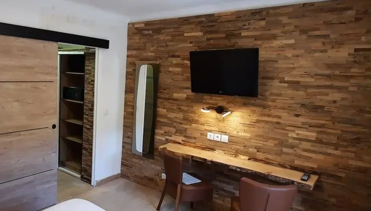 Tek Büyük Yataklı Oda, Teras, Dağ Manzaralı