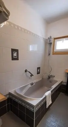 Tek Büyük Yataklı Oda, Teras, Dağ Manzaralı