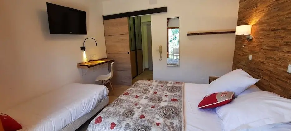 Üç Kişilik Oda, Teras, Dağ Manzaralı
