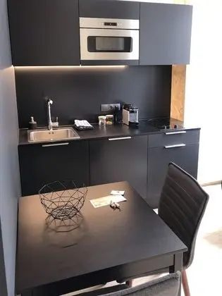 Apart Daire, Banyolu/Duşlu, Avlu Manzaralı (Le Foch)