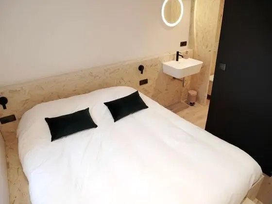 Apart Daire, Banyolu/Duşlu, Avlu Manzaralı (Le Foch)