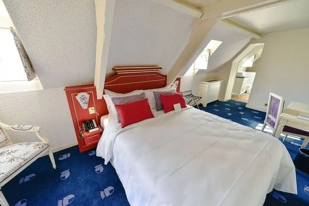 Classic Tek Büyük Yataklı Oda