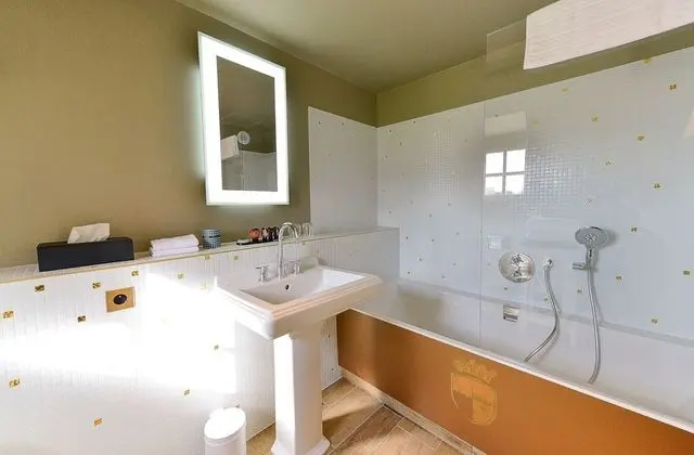 Classic Tek Büyük Yataklı Oda