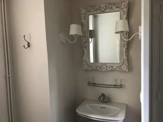 Tek Büyük Yataklı Oda (La Bois-Hue)